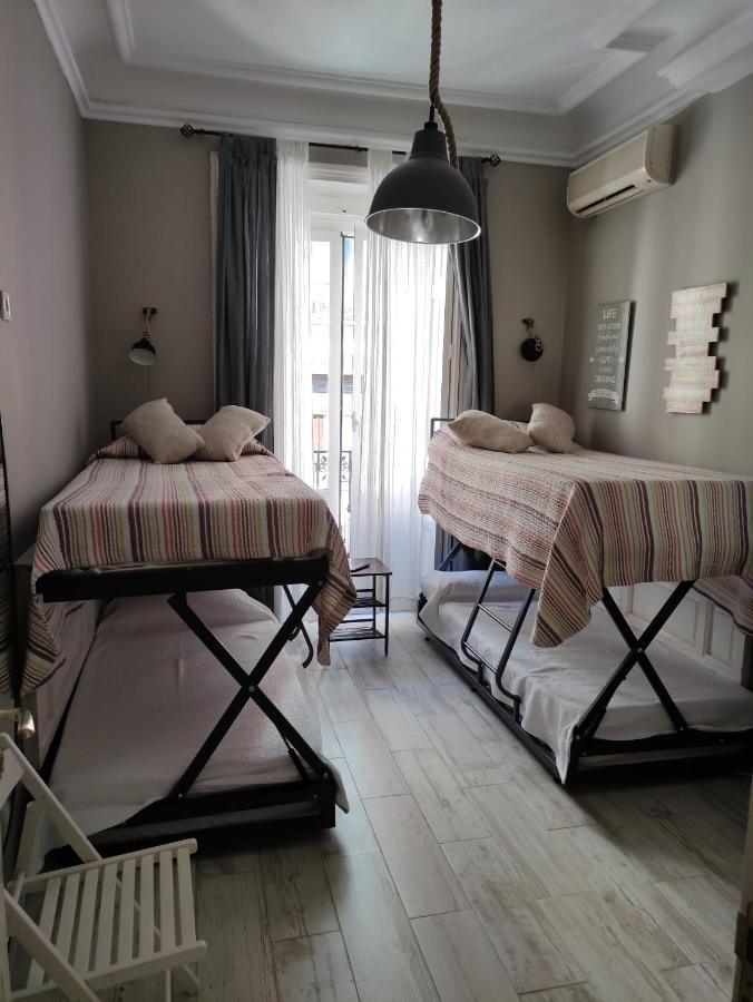 Hostal Hispalense Madrid Exterior photo